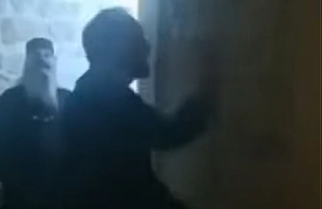( VIDEO)Evo, mrtvački zvonim za Mila! Mrakobjesni ritual srpskih popova