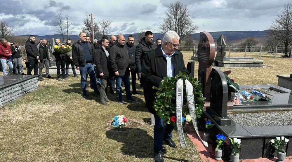Mandić položio vijenac srpskom oficiru Leovcu