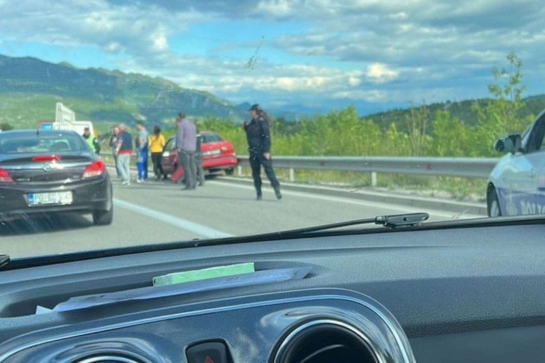 Udes na putu Podgorica – Nikšić: Povrijeđena jedna osoba