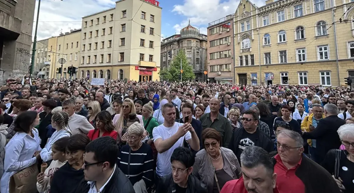 Veliki protest u Sarajevu zbog smrti mlade doktorice