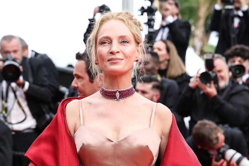Uma Thurman stigla u Cannes sa slamnatim šeširom od 800 eura pa ga zamijenila glamuroznim izdanjem