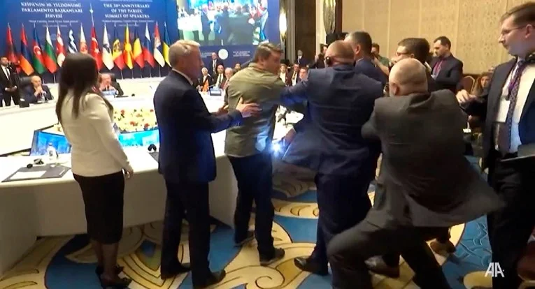 Ruski i ukrajinski političari se potukli na samitu u Ankari VIDEO