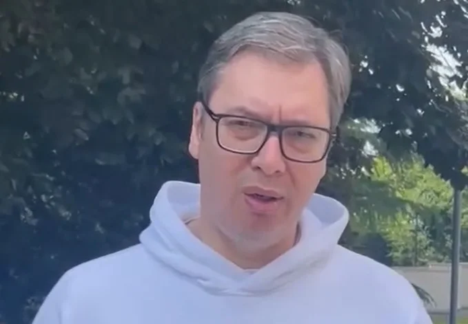 Vučić pozvao na dijalog, ali i poručuje da neće popustiti pod pritiscima