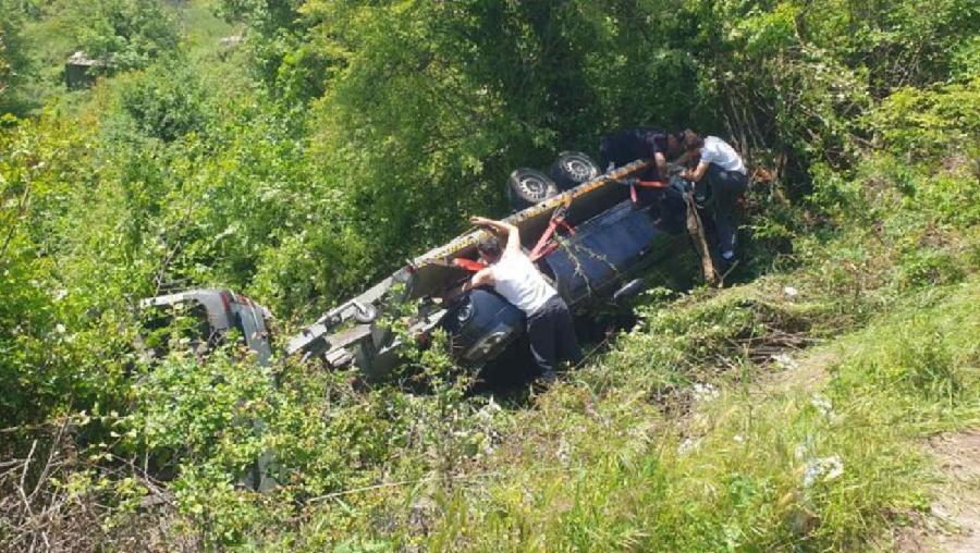Kombi sletio sa puta u Mrkojevićima