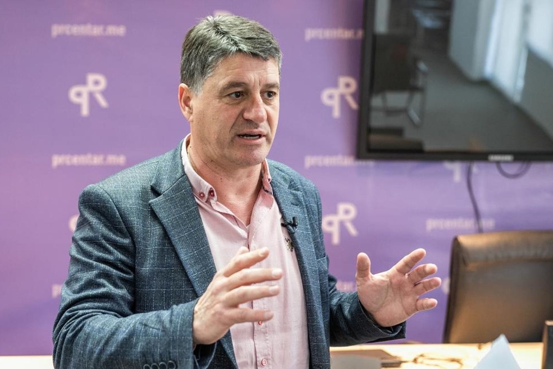 Strugar: Aktuelni premijer i njegovi sateliti se smatraju vlasnicma Crne Gore