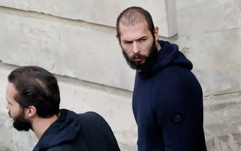 Endrju Tejt optužen za silovanje, trgovinu ljudima i seksualno iskorišćavanje žena