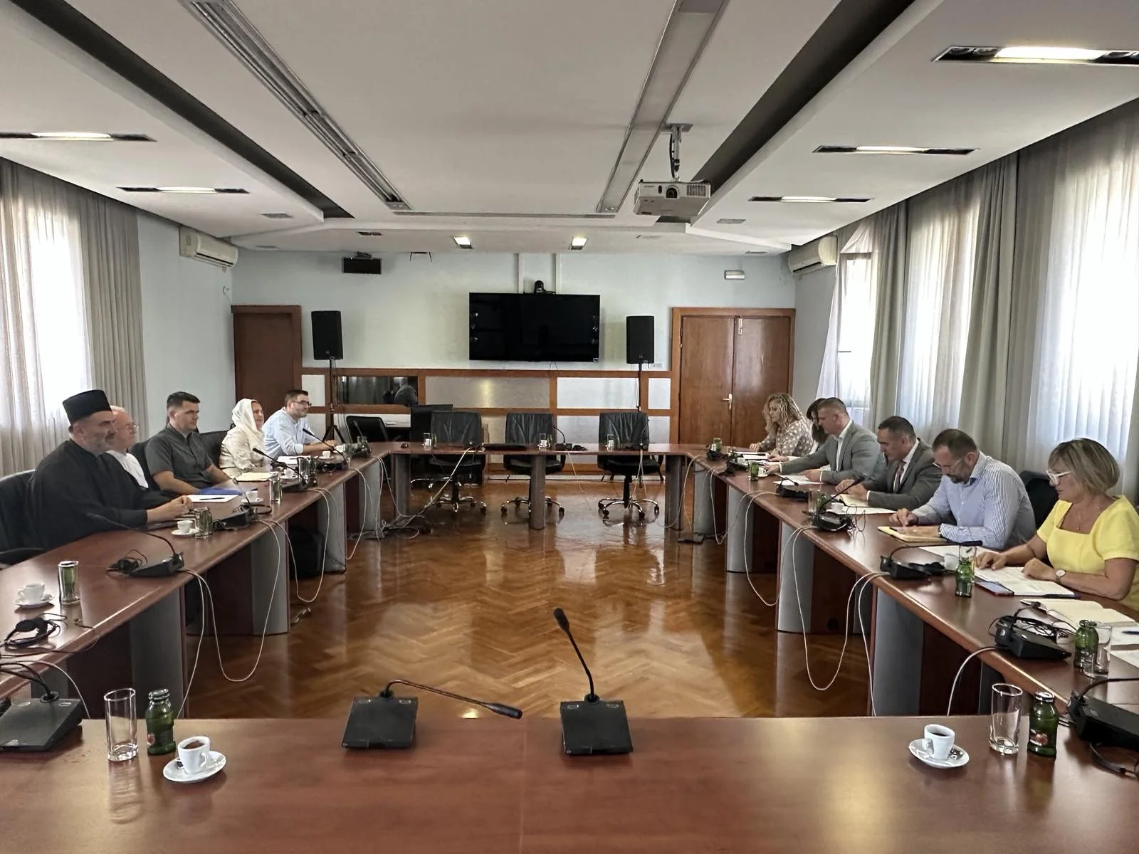 MF: Održan sastanak sa predstavnicima vjerskih zajednica, ministar Damjanović predložio formiranje radne grupe u cilju rješavanja otvorenih pitanja
