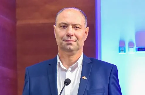 Ljumović: Podgorici potrebna prvo bolnica, dom zdravlja i škola, a hramovi neka sačekaju