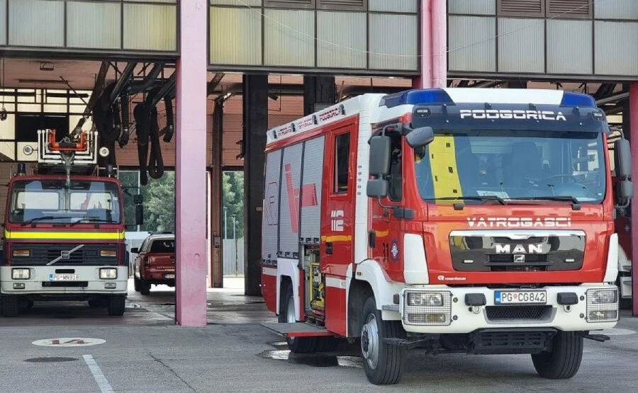 Podgorica: Gorjela garaža u Ulici Gavra Vukovića