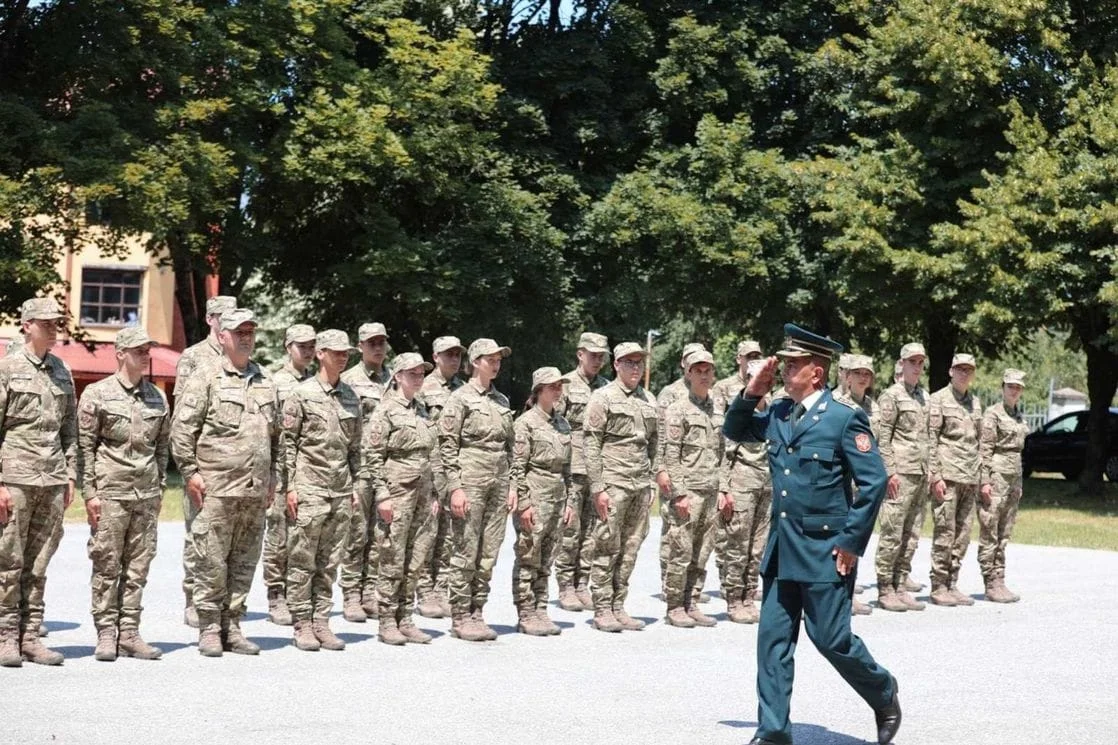 Bakrač učesnicima Ljetnjeg vojnog kampa: Nadam se da ste osjetili što znači nositi uniformu Vojske Crne Gore