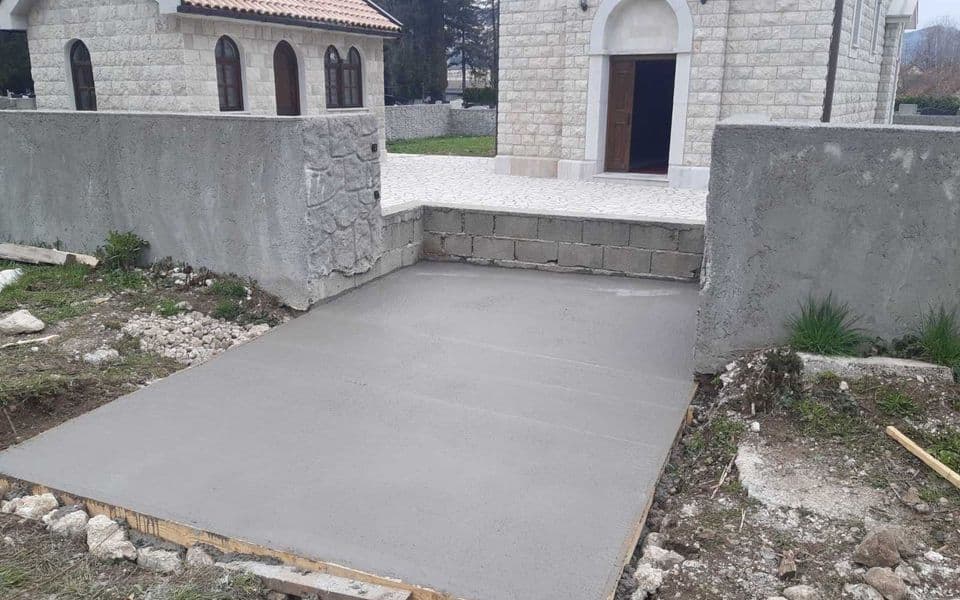 Zeković odborničku naknadu prilaže za podizanje grobnice vladici Antoniju