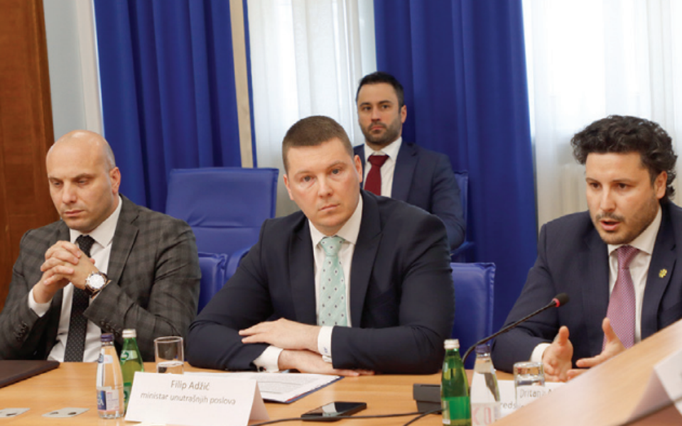 Trougao – Abazović, Adžić i Terzić skupo će koštati državu