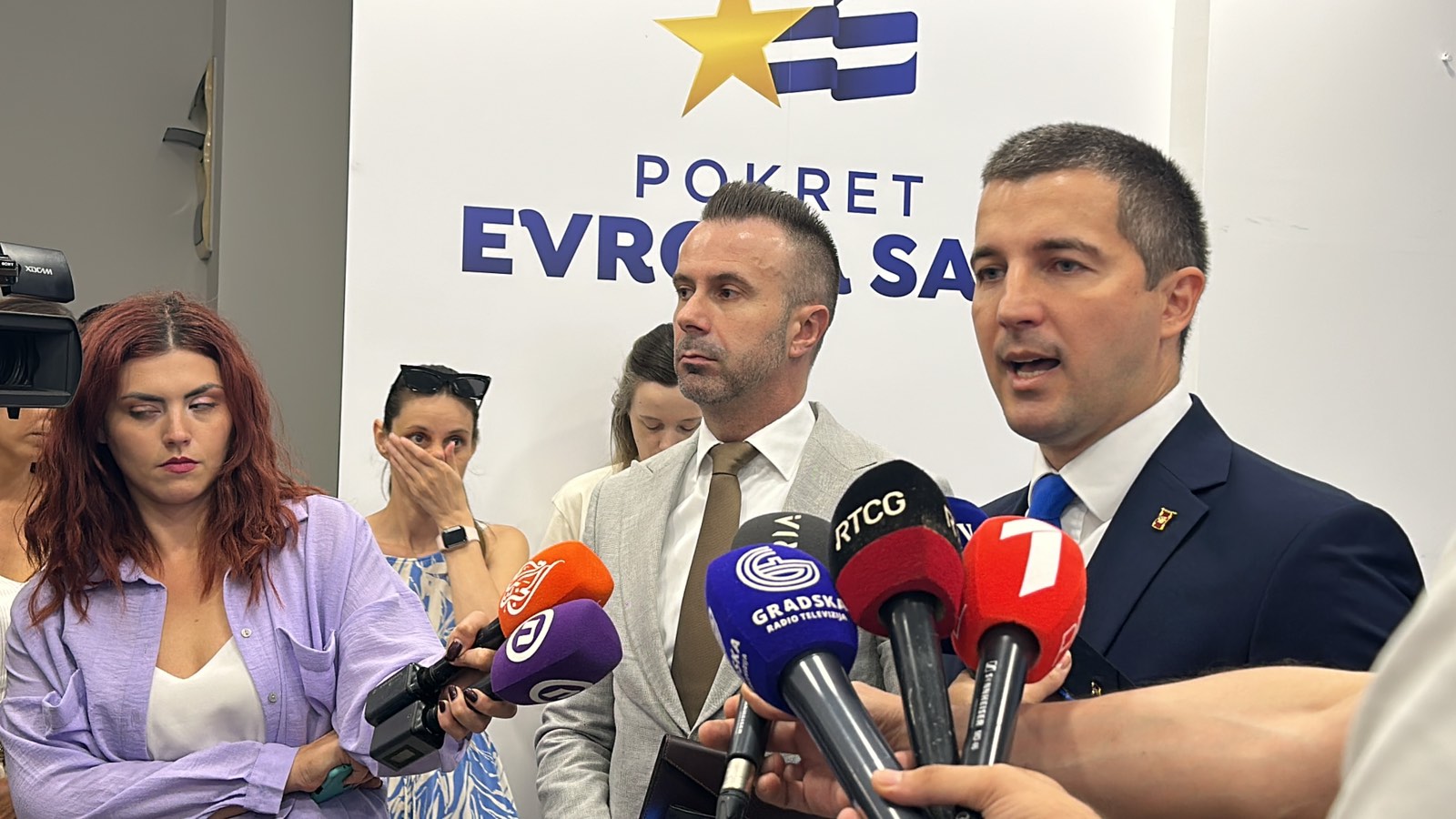 Bečić: CG treba da ima jaku, stabilnu i reformsku Vladu, prihvatamo principe PES-a