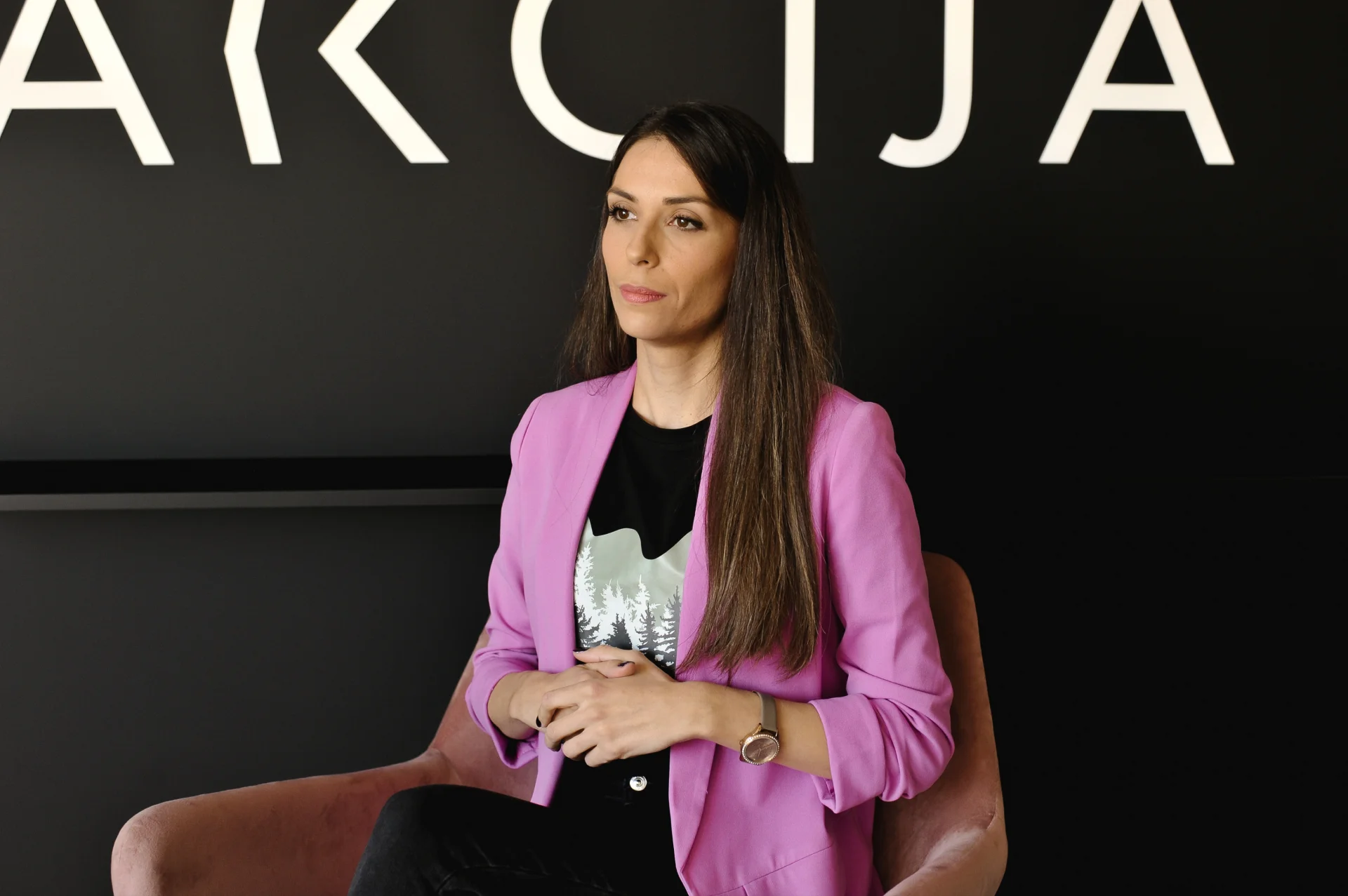 U posljednjoj nedjelji kampanje dominirale ekonomske teme i prozapadni narativi