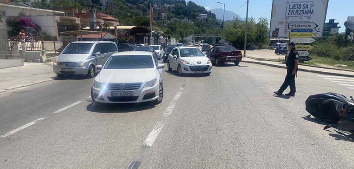 Motociklista i trogodišnjak povrijeđeni u saobraćajnoj nezgodi u Sutomoru