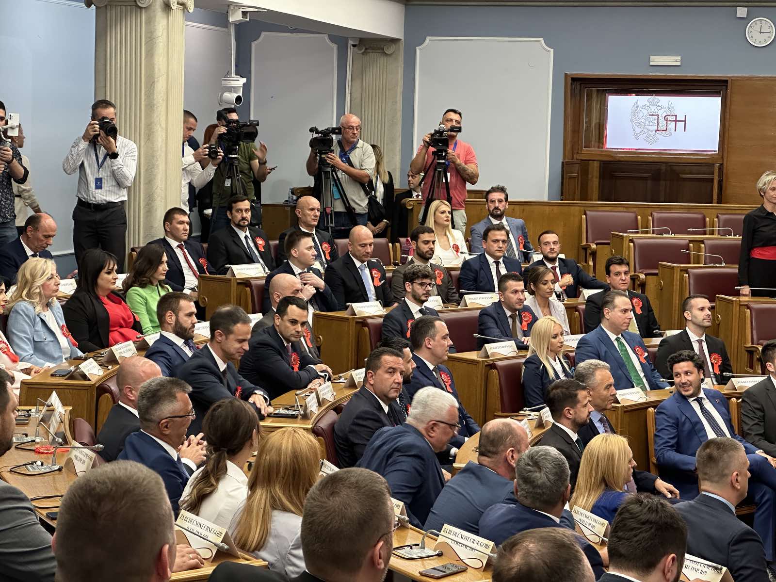 Sjednica Skupštine Crne Gore odložena do daljnjeg, konce u rukama drži ZBCG