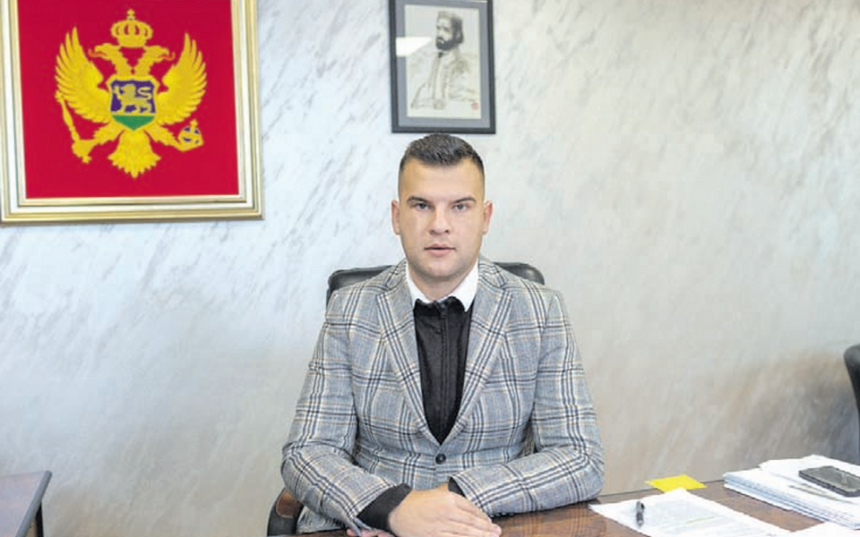 Asanović: Krstović smijenjen jer je kršio zakon, nudili smo Demokratama da izaberu novog predsjednika Skupštine