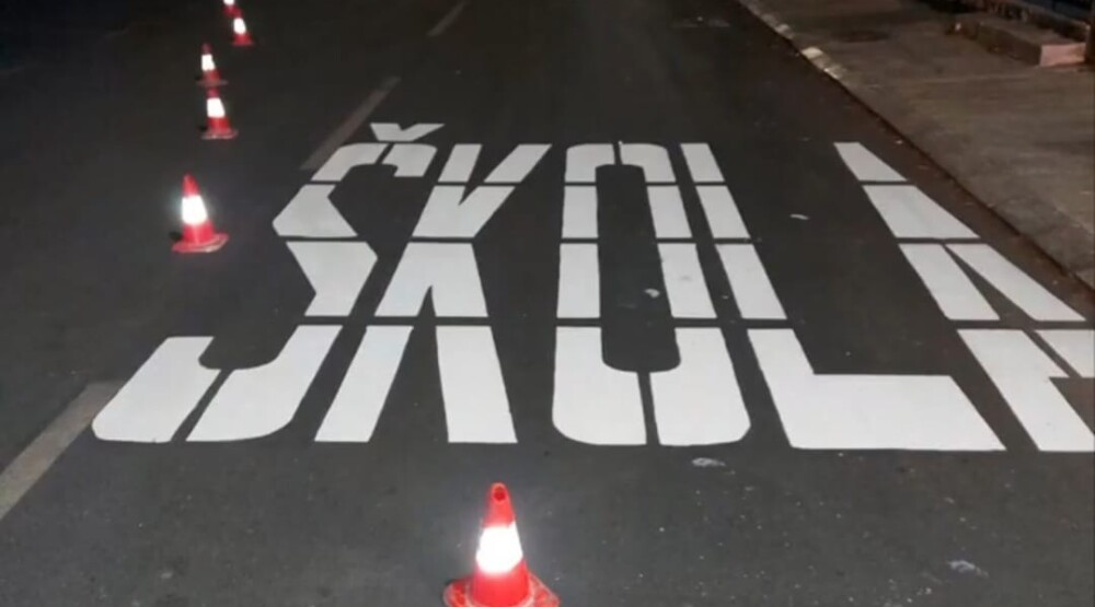 Glavni grad: Ekipe Puteva započele obnavljanje horizontalne signalizacije ispred škola