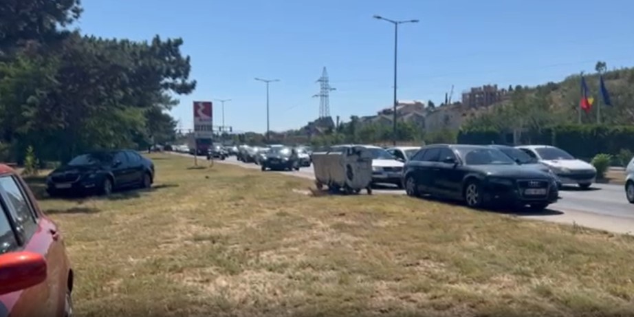 Velike gužve na Zlatici zbog sudara
