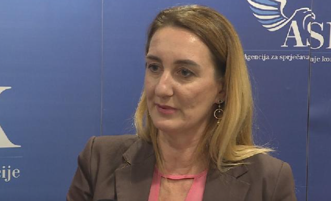Perović o smjeni: Neznanje, pod pritiskom političkih struktura