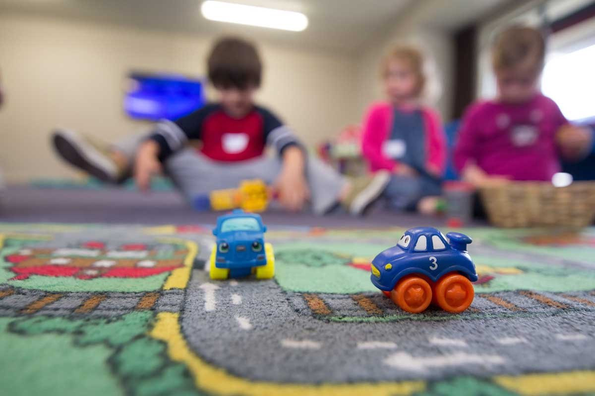 Majka tvrdi da je vaspitačica njenom sinu selotejpom lijepila usta