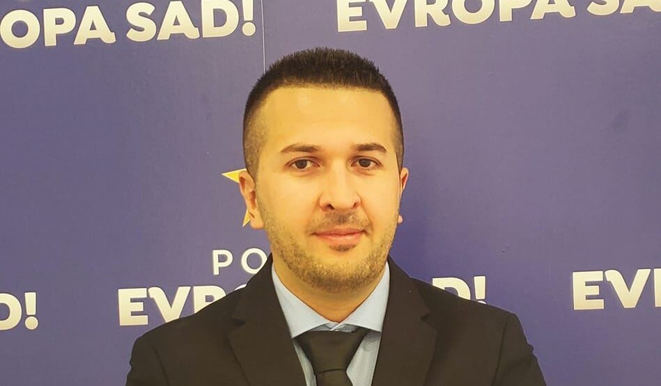 Pejović Nikoliću: Nije vam smetao ni DF, ni URA kad ste glasali za 43. Vladu