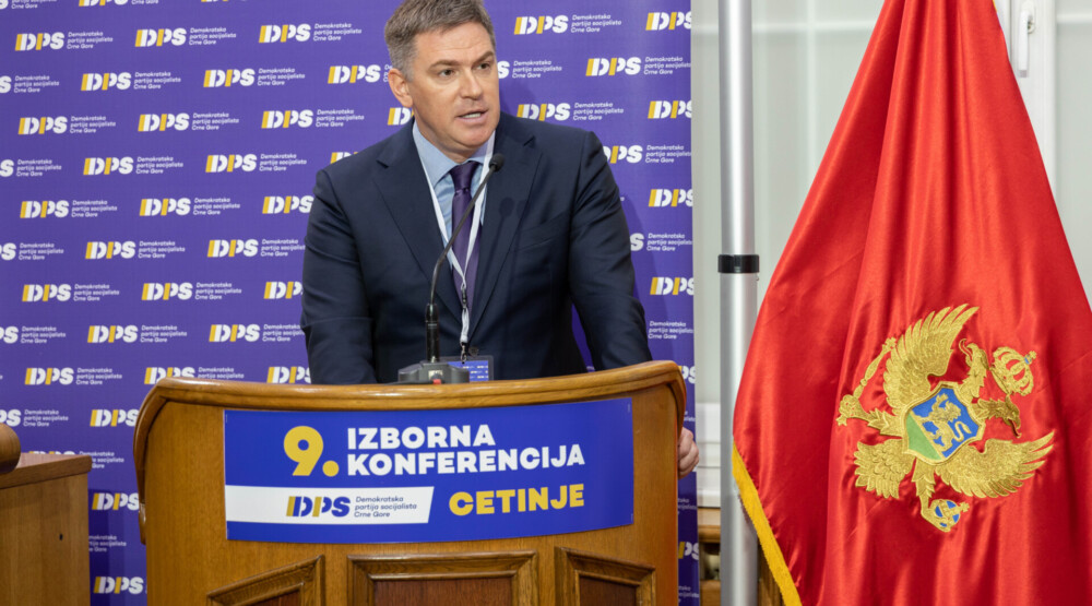 Huter: Đurašković da podnese ostavku