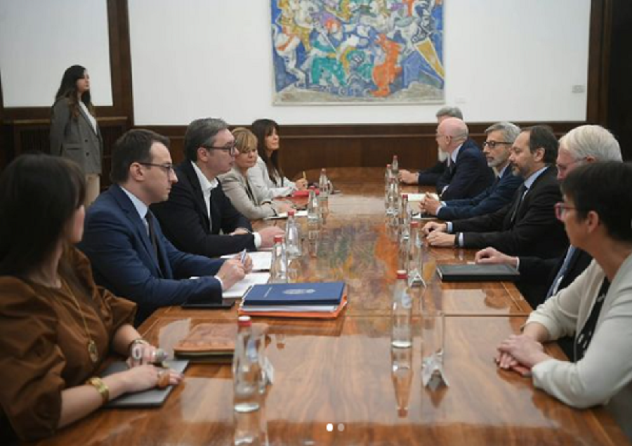 Vučić: Tražio sam da Kfor preuzme brigu o bezbjednosti