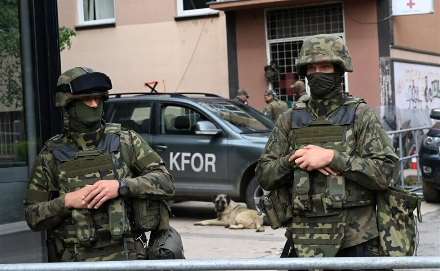 Kupina: KFOR da podrži policiju Kosova, a ne da preuzme njihova ovlašćenja