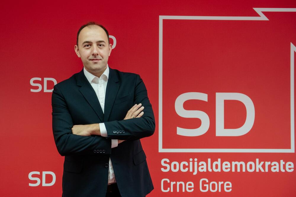 Orlandić: Od Vraneša i njegovih bljuvotina jedino gori oni koji ga podržavaju