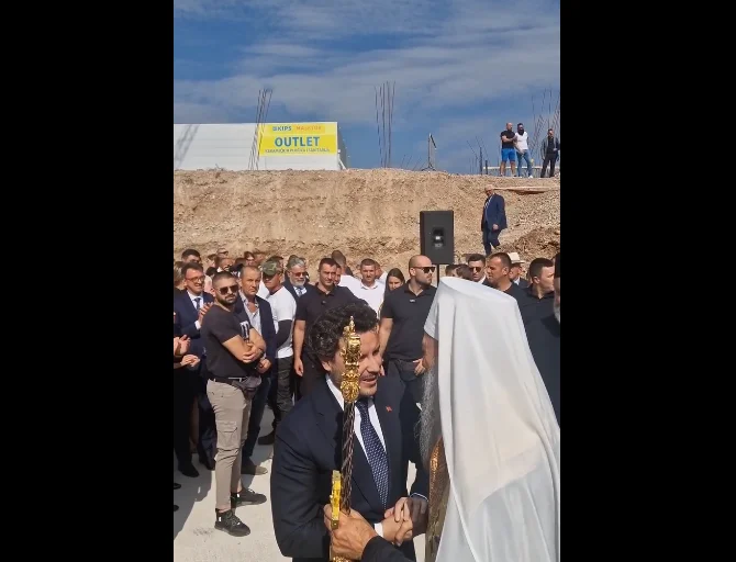 Abazović: Lijepo je kad smo svi zajedno, širimo ljubav i međusobno poštovanje