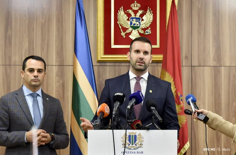 Spajić sa predstavnicima parlamentarne većine o odgađanju popisa