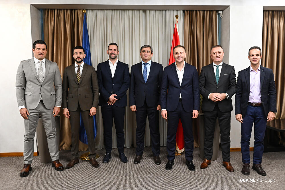 Opozicija najavljuje amandmane na član o terminu popisa