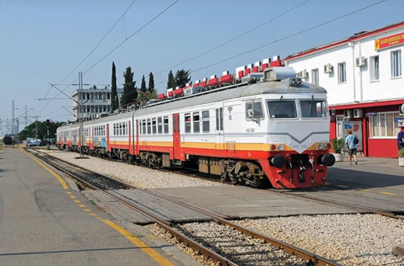 ŽPCG studentima poklanja 30 besplatnih godišnjih karata