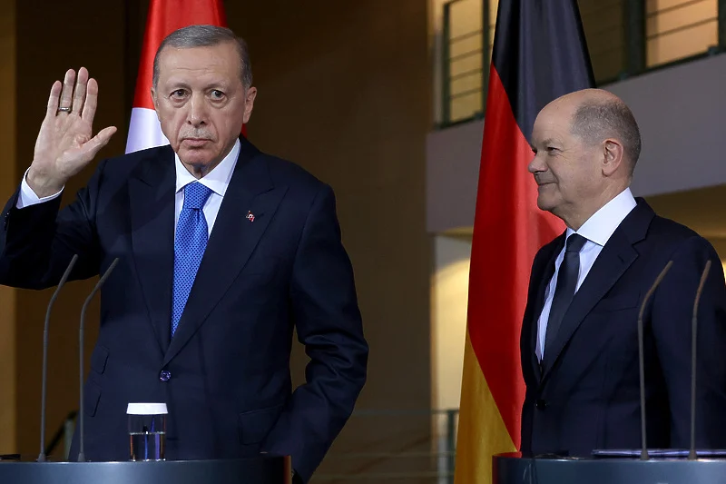 Erdogan i Šolc neusaglašeni u vezi Gaze: Turska nema “dug iz prošlosti” prema Izraelu