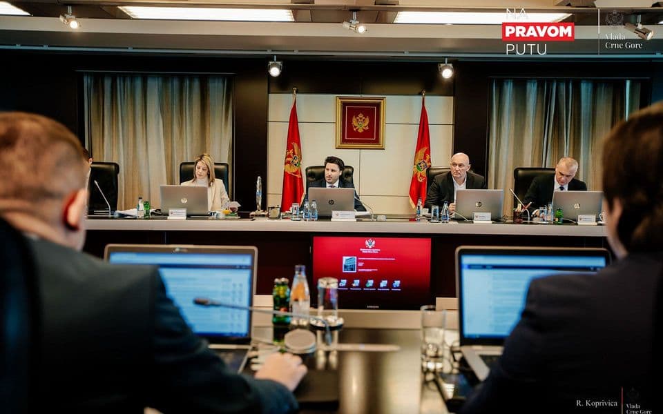 ASP: Vlada Dritana Abazovića oborila rekord, broj zaposlenih u oktobru uvećan za 505 osoba