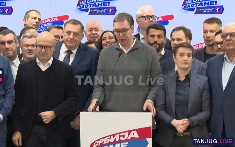 Mandić i Dodik uz Vučića u štabu SNS-a