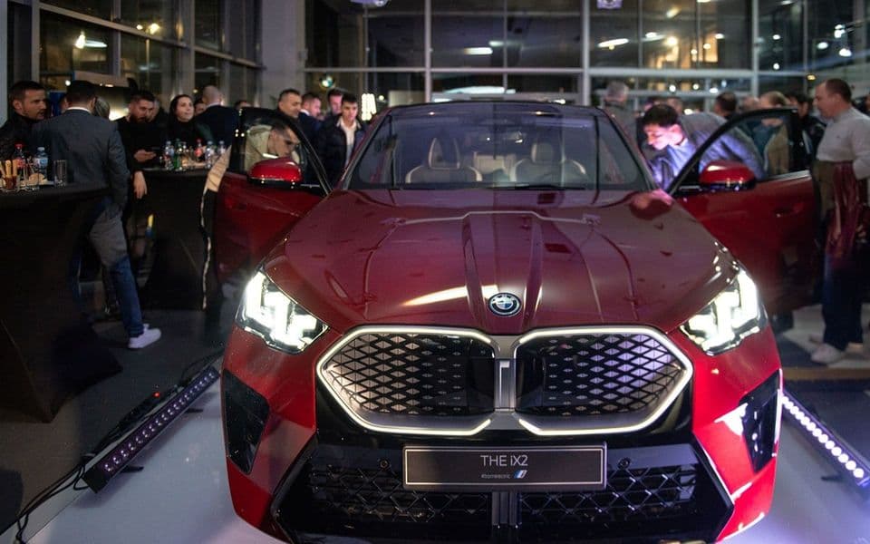 Viša klasa snage i elegancije na Večeri za avanturiste u Voli Motorsu