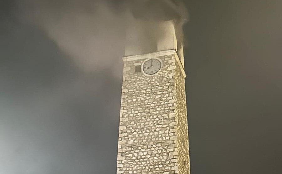 Požar u Sat kuli u Pljevljima, uzrok kvar na instalacijama