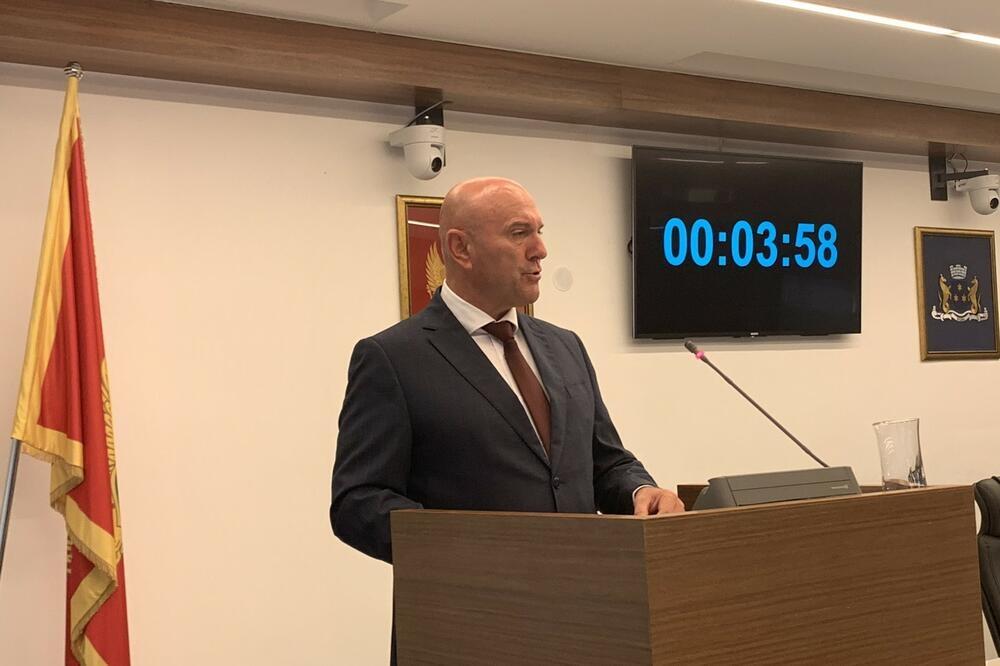 Mujović dostavio SDT-u papire za Carevića