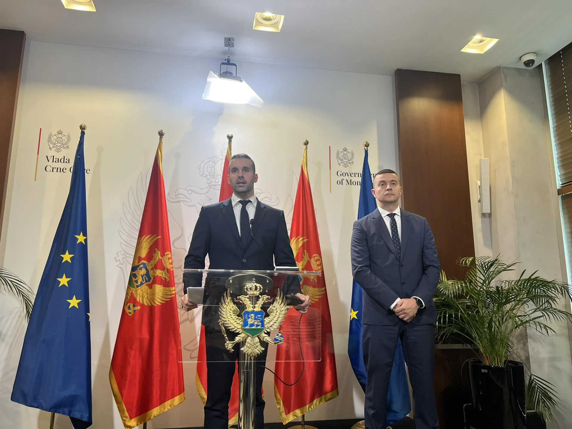 Spajić: Varhelji obećao da će pomoći da se Crna Gora ne nađe na sivoj listi