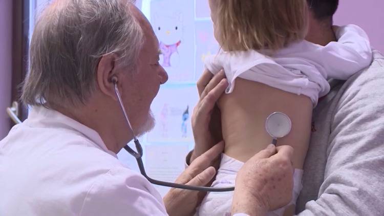 Četiri djeteta umrla od velikog kašlja u Beogradu, jedno na respiratoru