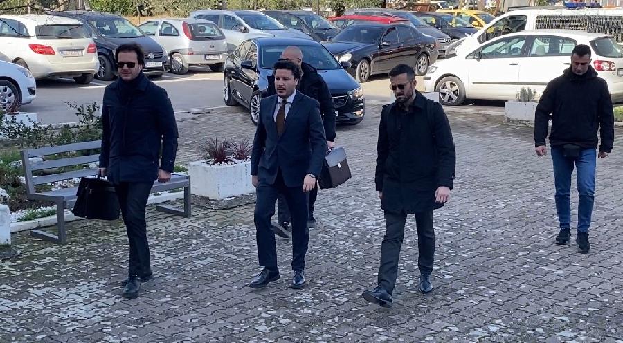 Počelo suđenje po tužbi Ubovića protiv Abazovića
