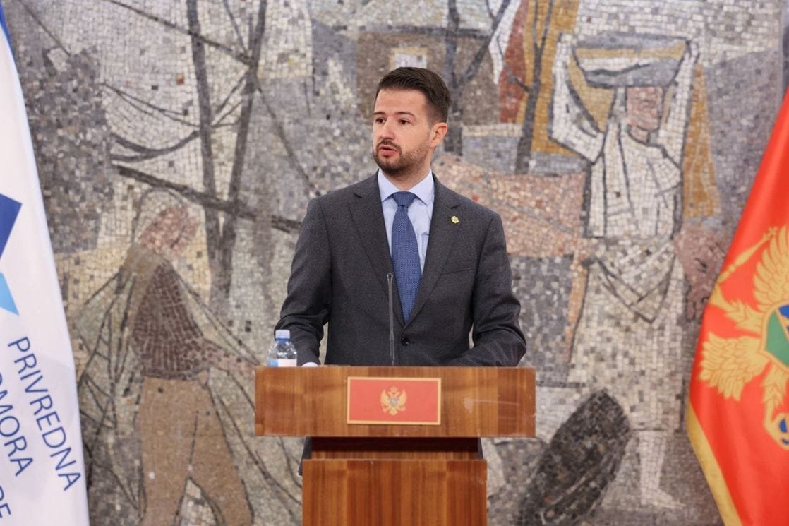 Milatović: Simbolika Božića da podsjeti na trajne zajedničke vrijednosti mira, sloge i međusobnog uvažavanja