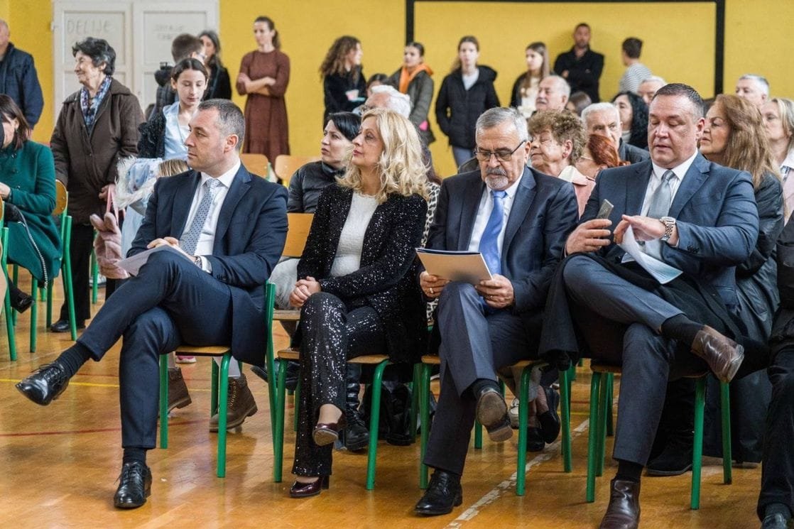 Šćekić donirao računarsku opremu OŠ “Ilija Kišić”