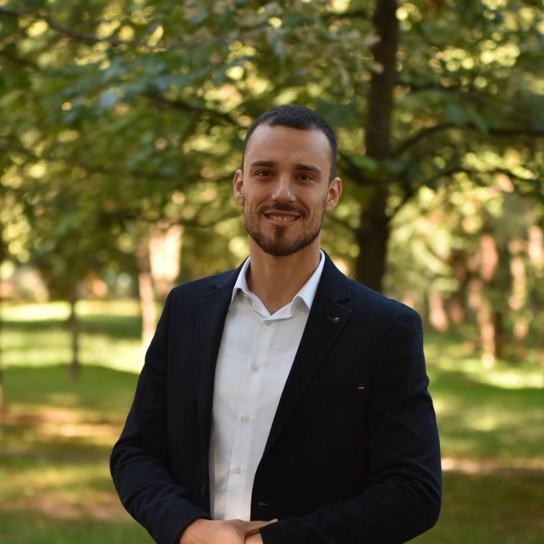 Umjesto da se bavi cijenama hrane, Vlada bi da vraća radnu nedjelju