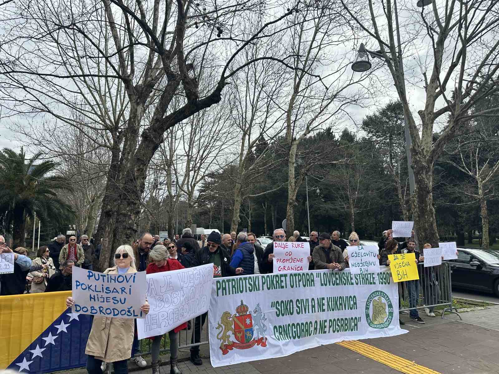 Protest građana: Mandiću i Dodiku moramo reći NE