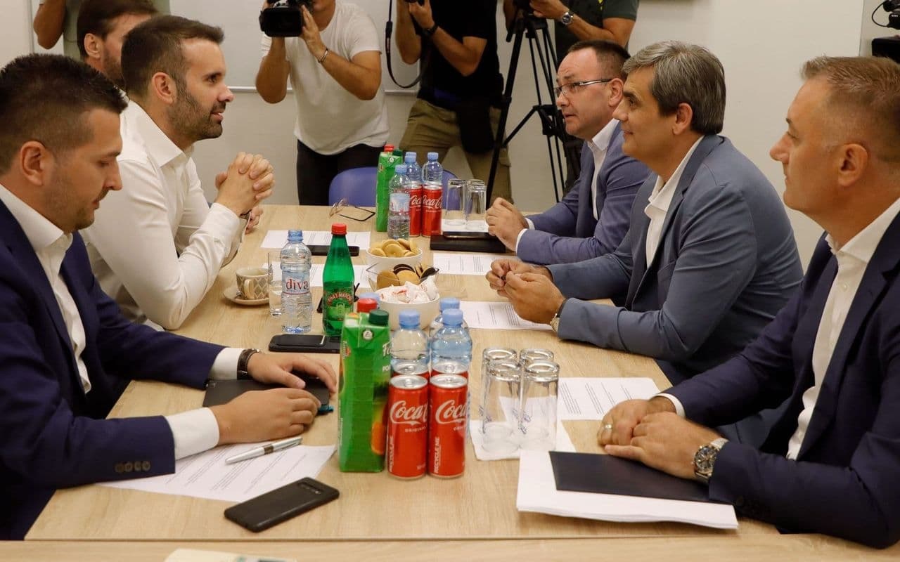 TRI AMBASADORA U DVA DANA: BS se približava Vladi, Ibrahimović u centru diplomatske ofanzive Zapada