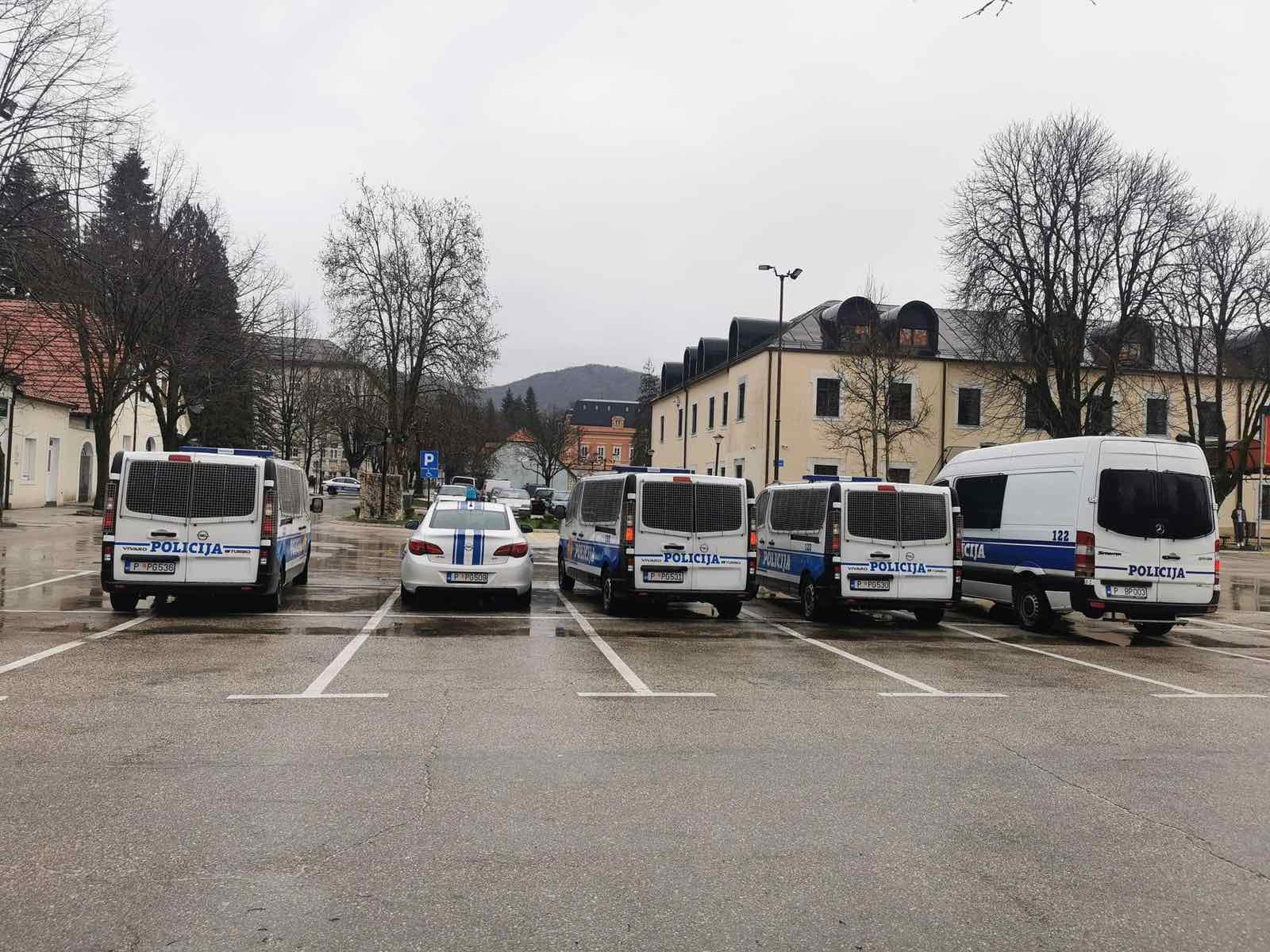 Đurašković: Skandalozna opsada Cetinja