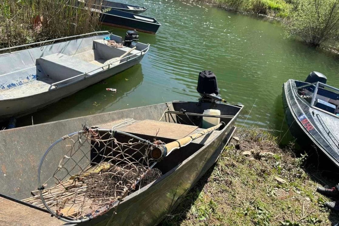 Vranjina: Sa fantomkama na glavama bježali nadzornicima, zaplijenjen čamac